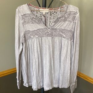Knox Rose gray soft long sleeve top with lace accents size medium NWT